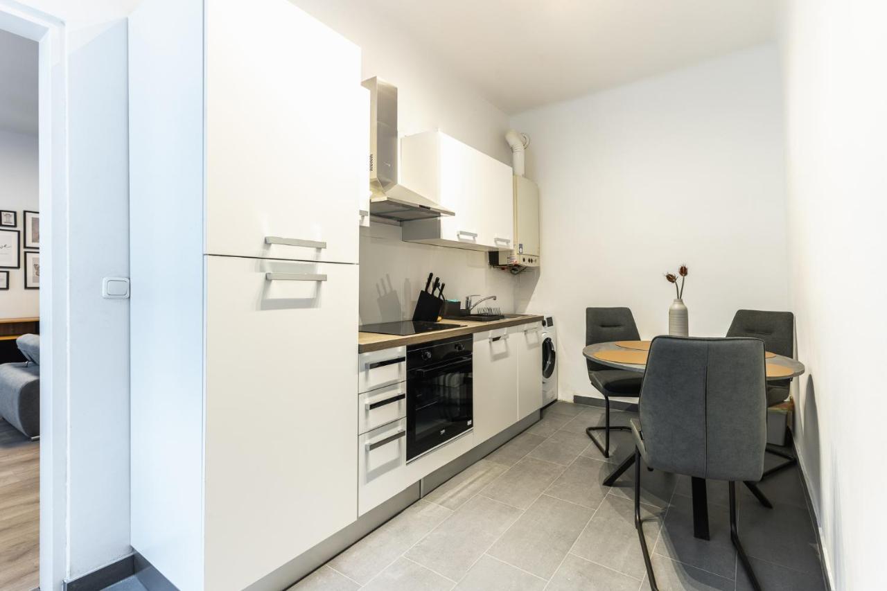 Modern And Lovely Apartment Next To Subway Station Wina Bagian luar foto