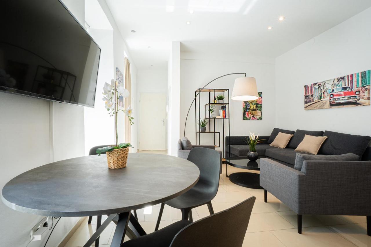 Modern And Lovely Apartment Next To Subway Station Wina Bagian luar foto