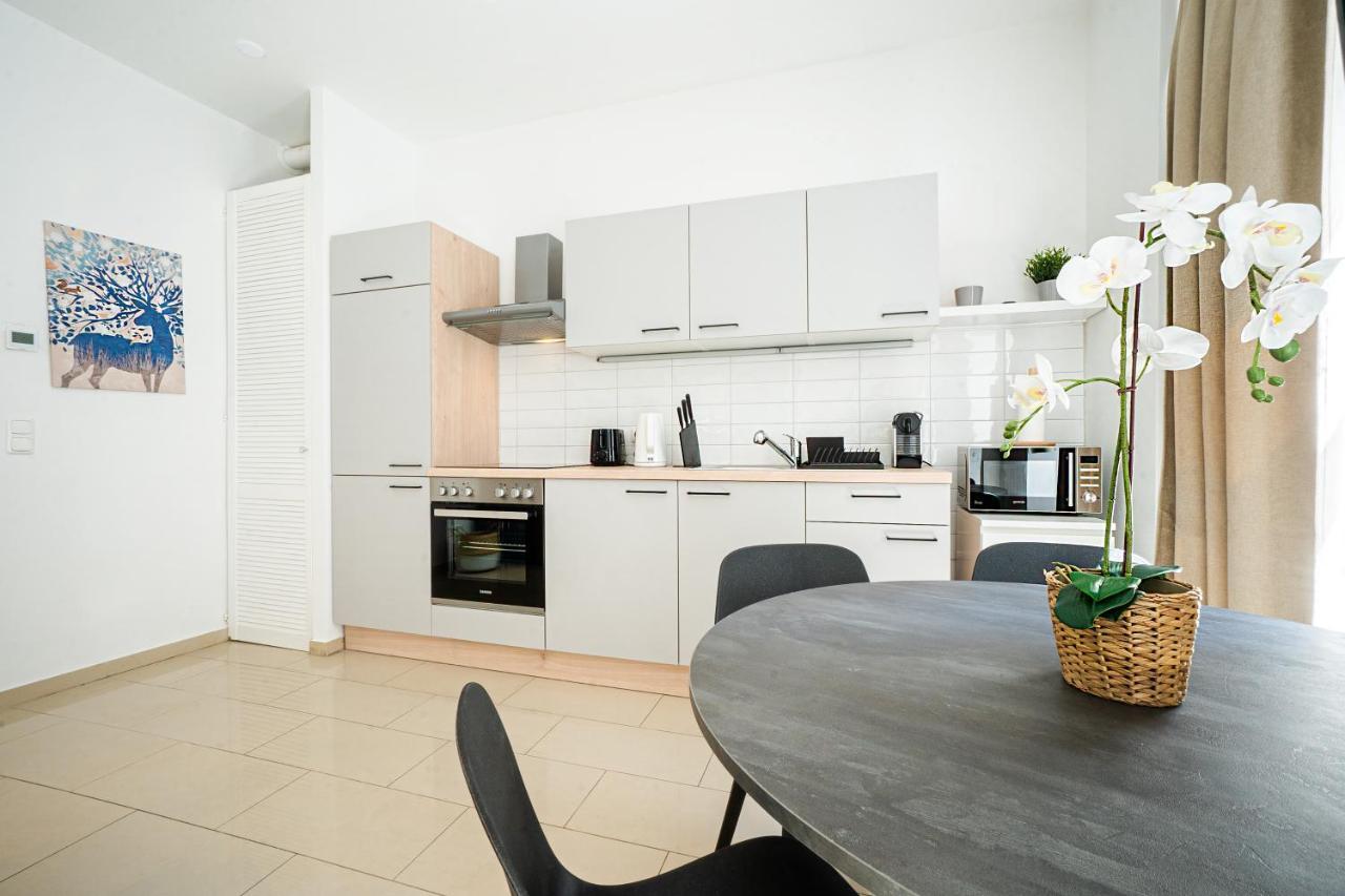 Modern And Lovely Apartment Next To Subway Station Wina Bagian luar foto